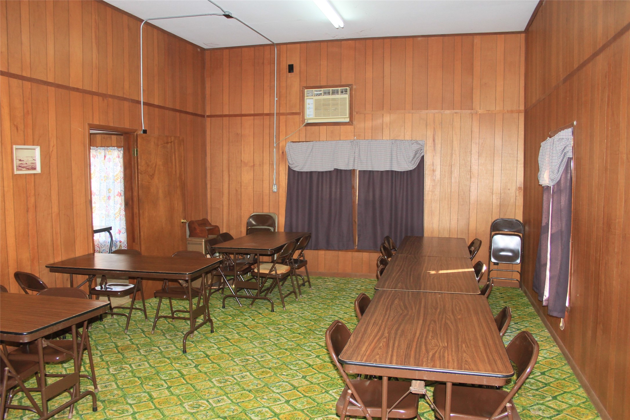 101 E Commerce San Saba TX 76877