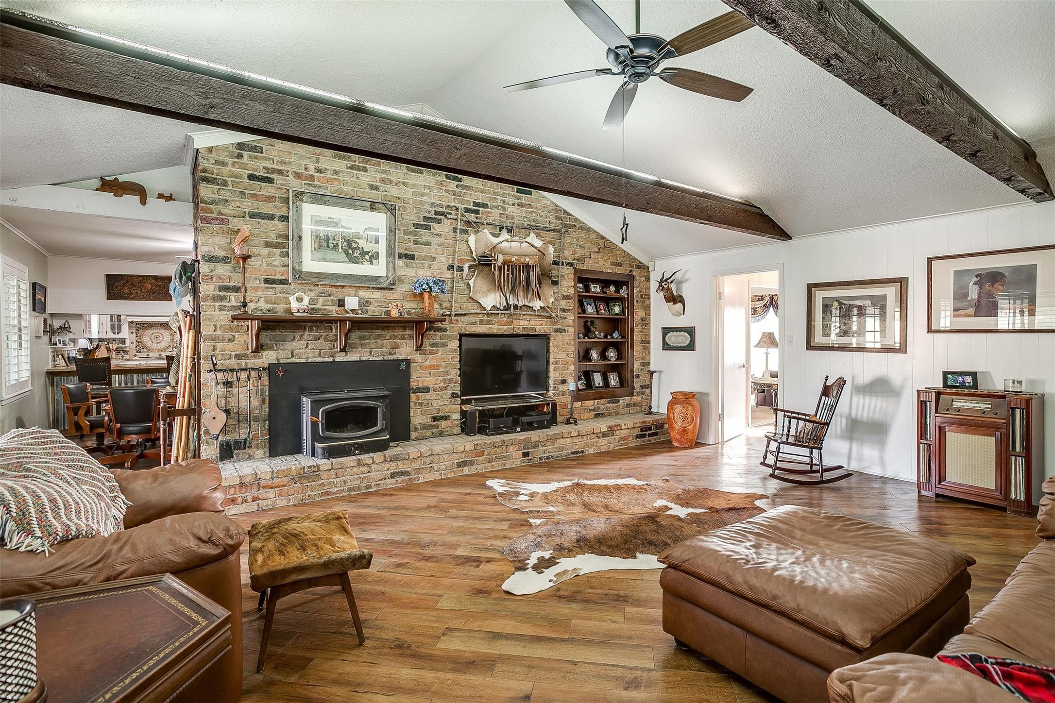 1400 Fm 1187 Crowley TX 76036