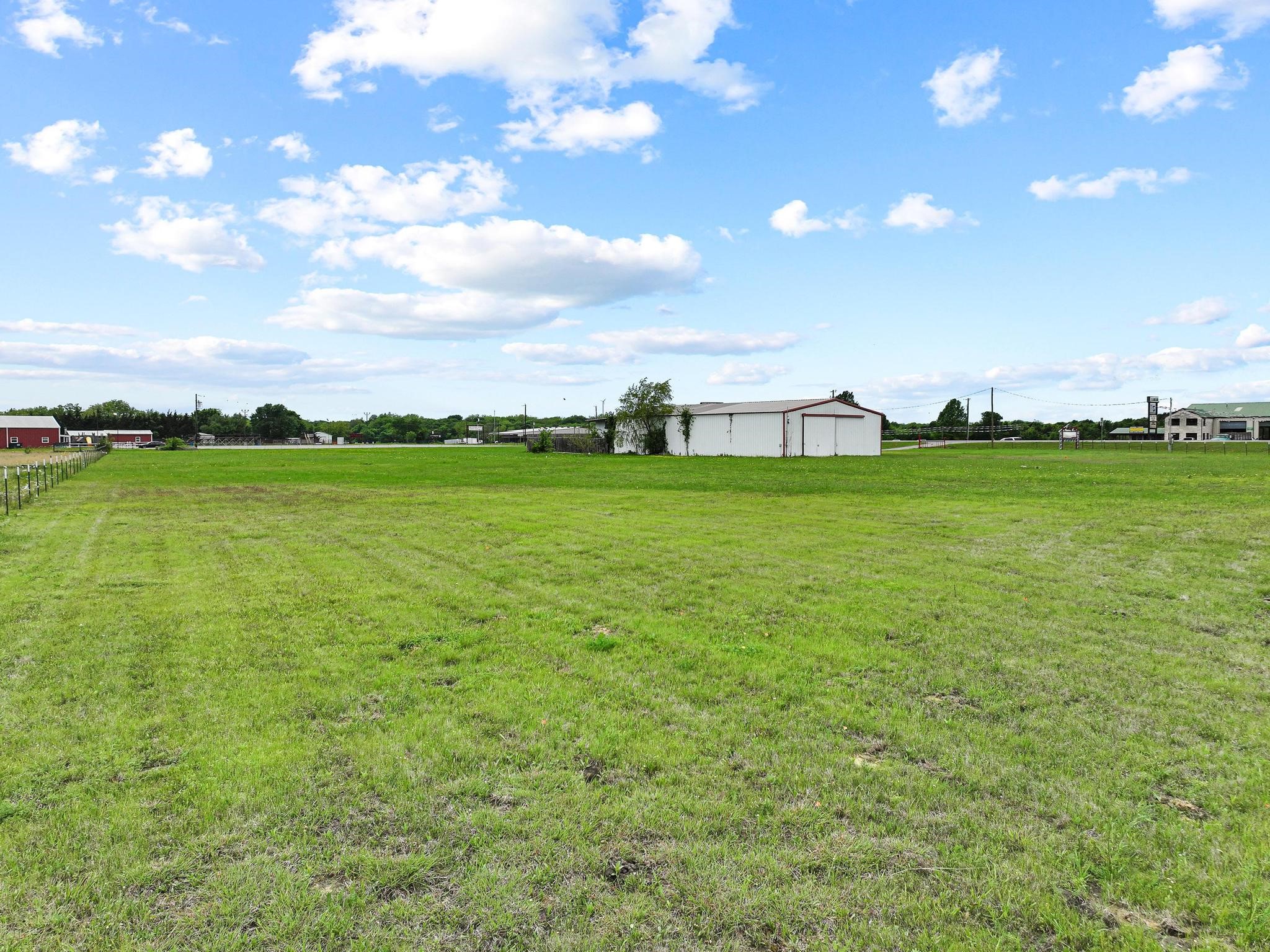 3301 S State Highway 121 Bonham TX 75418