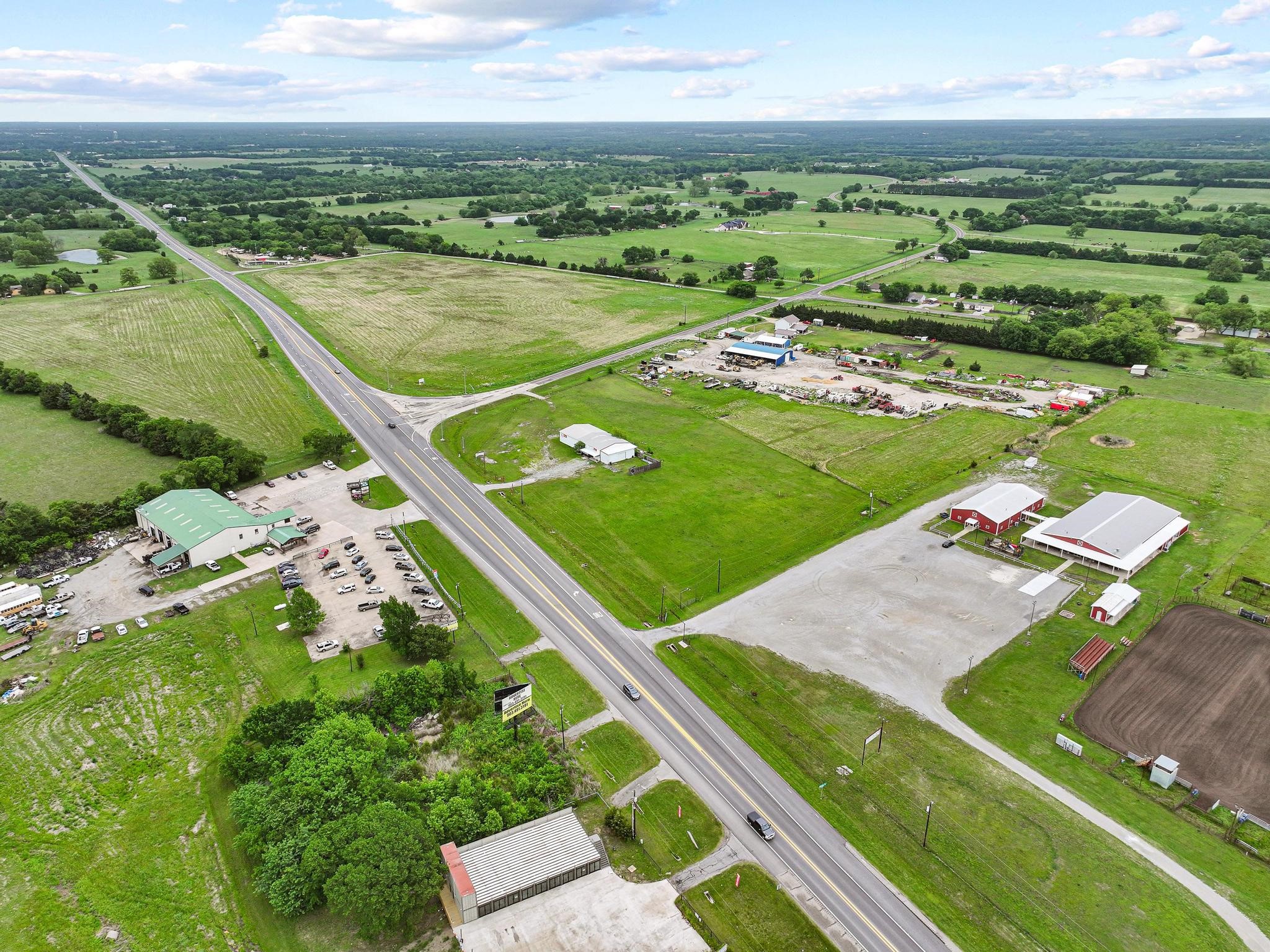 3301 S State Highway 121 Bonham TX 75418