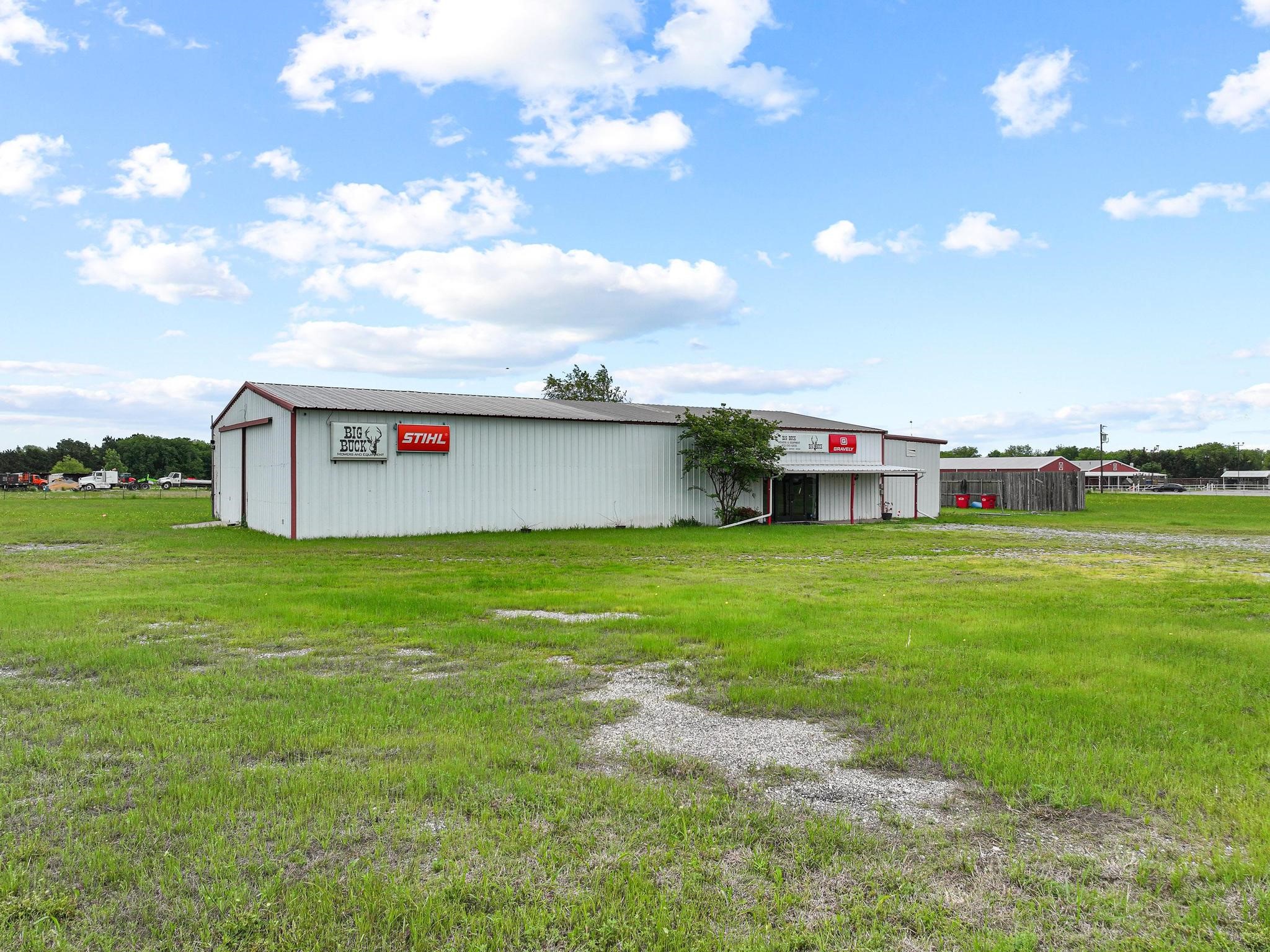 3301 S State Highway 121 Bonham TX 75418