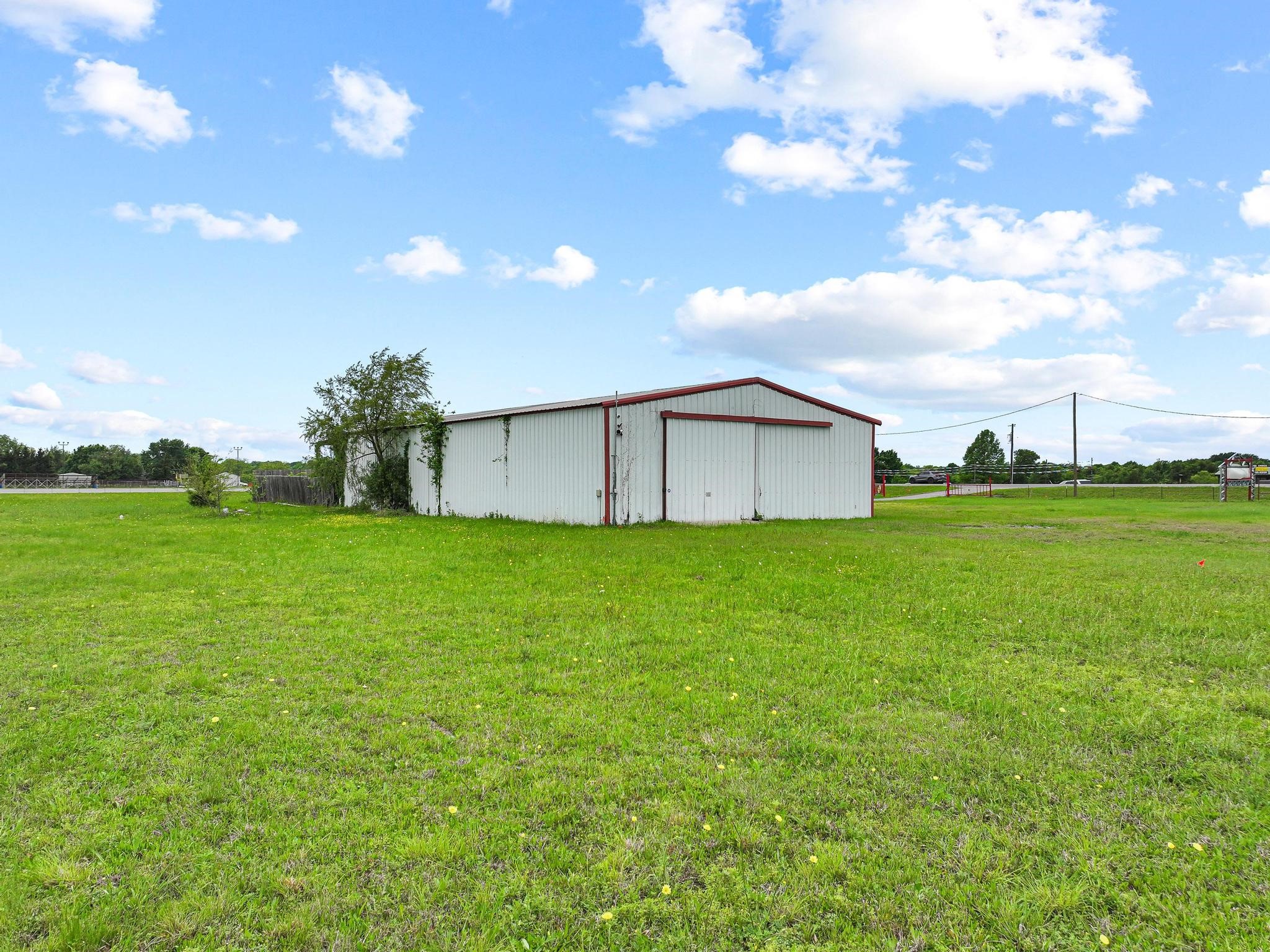3301 S State Highway 121 Bonham TX 75418