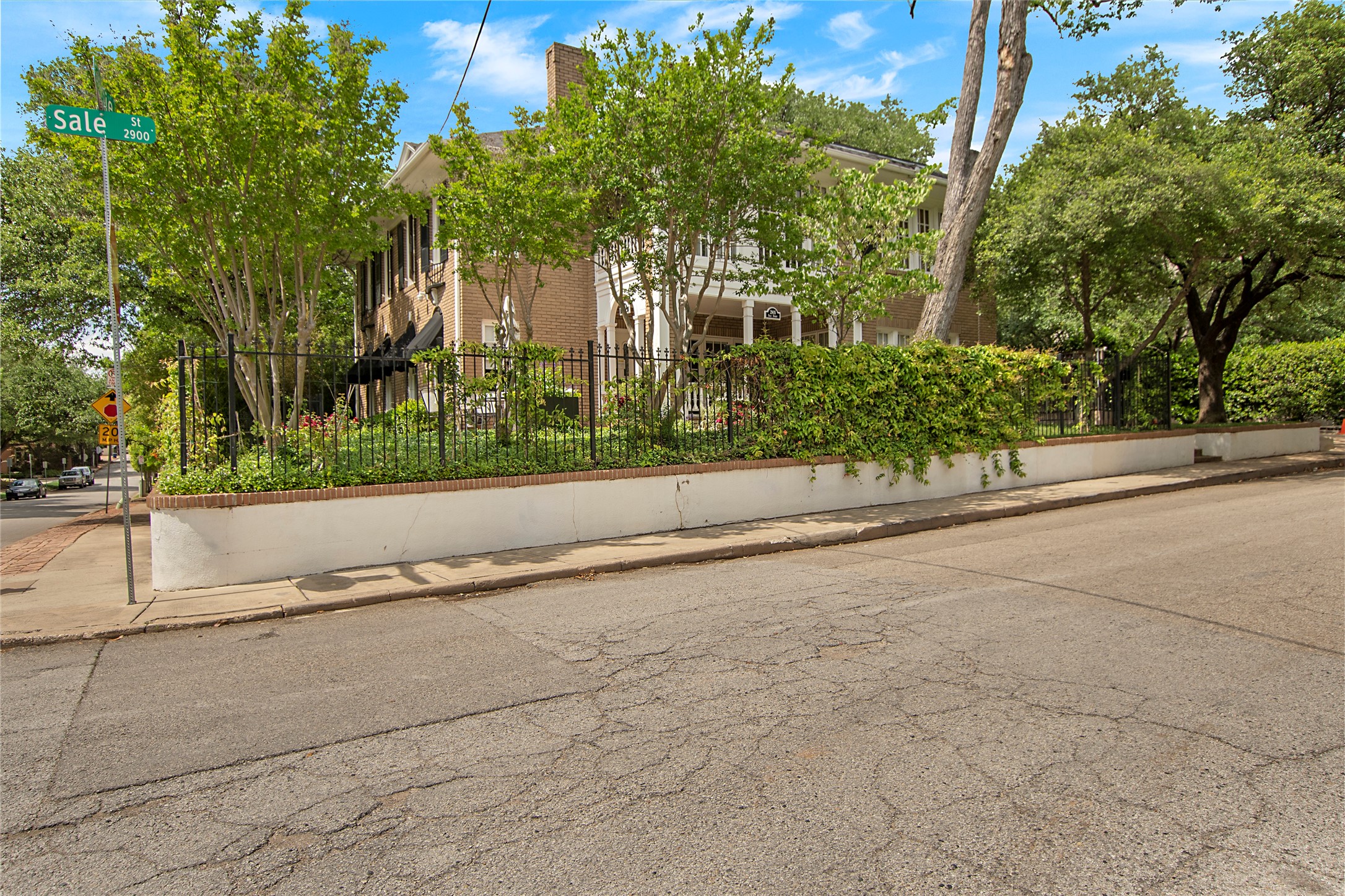 3502 Gillespie Street Dallas TX 75219