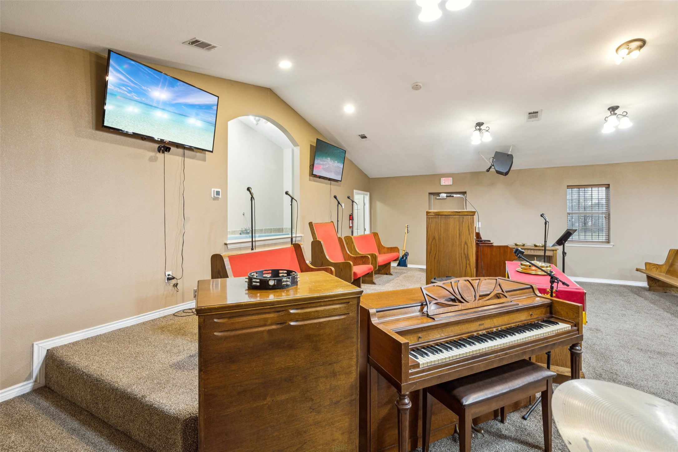 1738 Nomas Street Dallas TX 75212