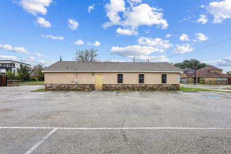 1738 Nomas Street Dallas TX 75212