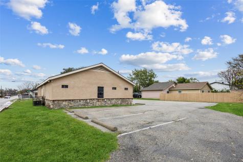 1738 Nomas Street Dallas TX 75212