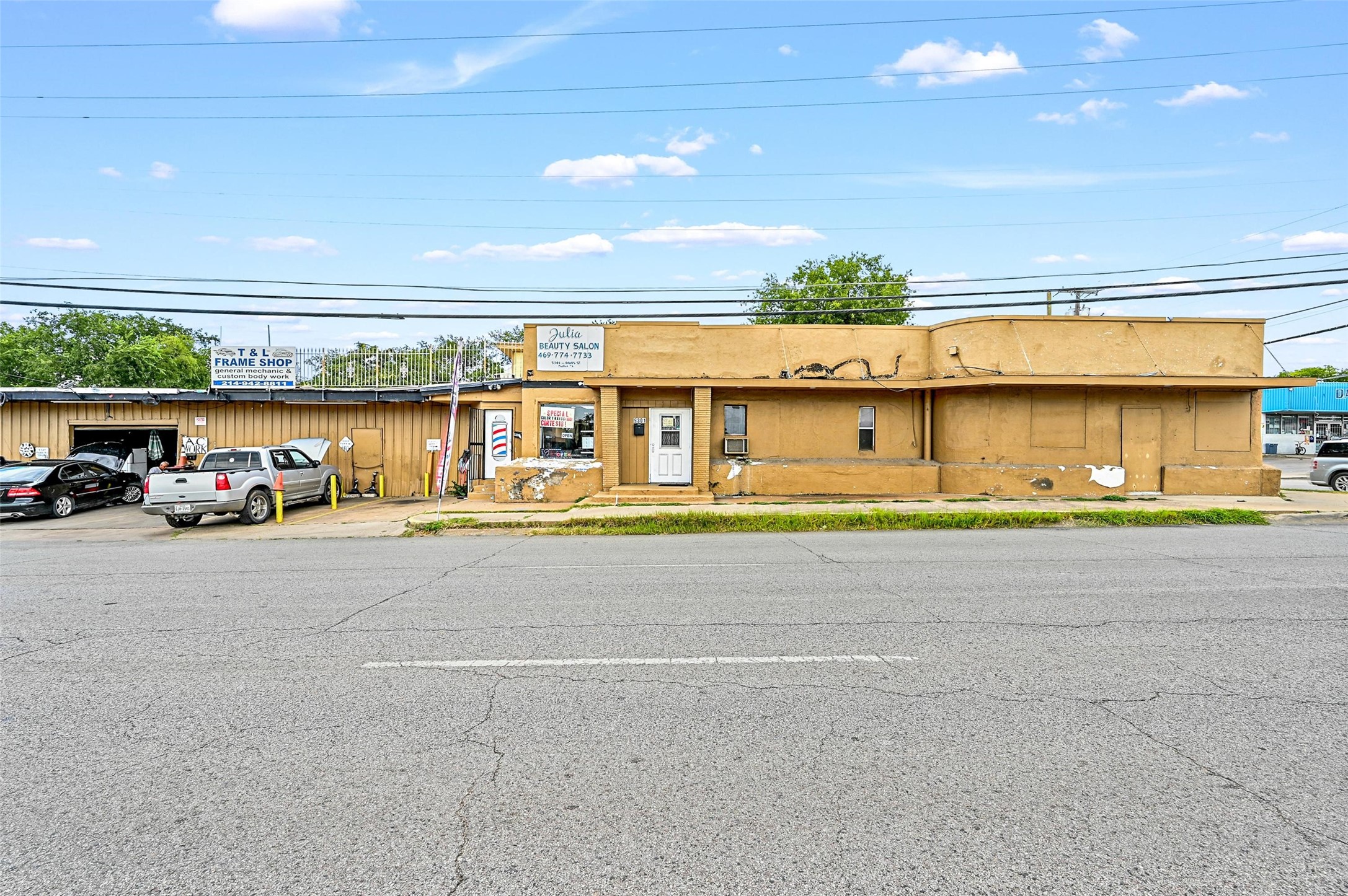 5301 W Davis Street Dallas TX 75211