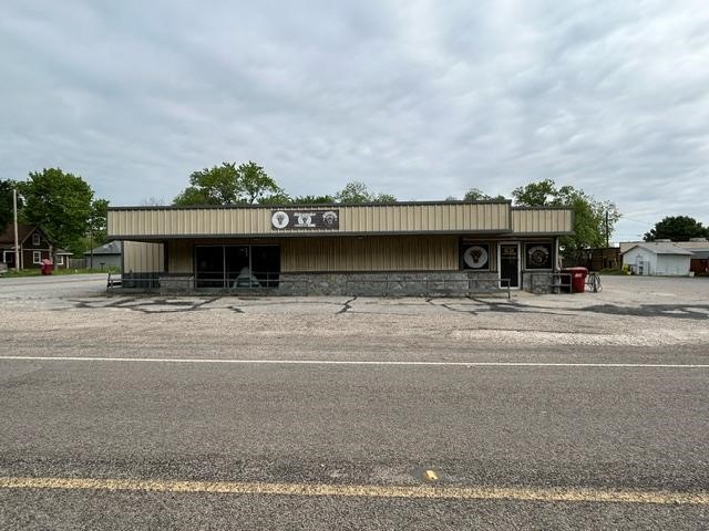 228 W Grand Street Whitewright TX 75491