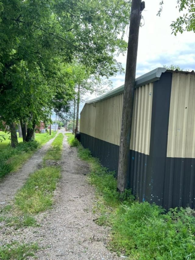 228 W Grand Street Whitewright TX 75491