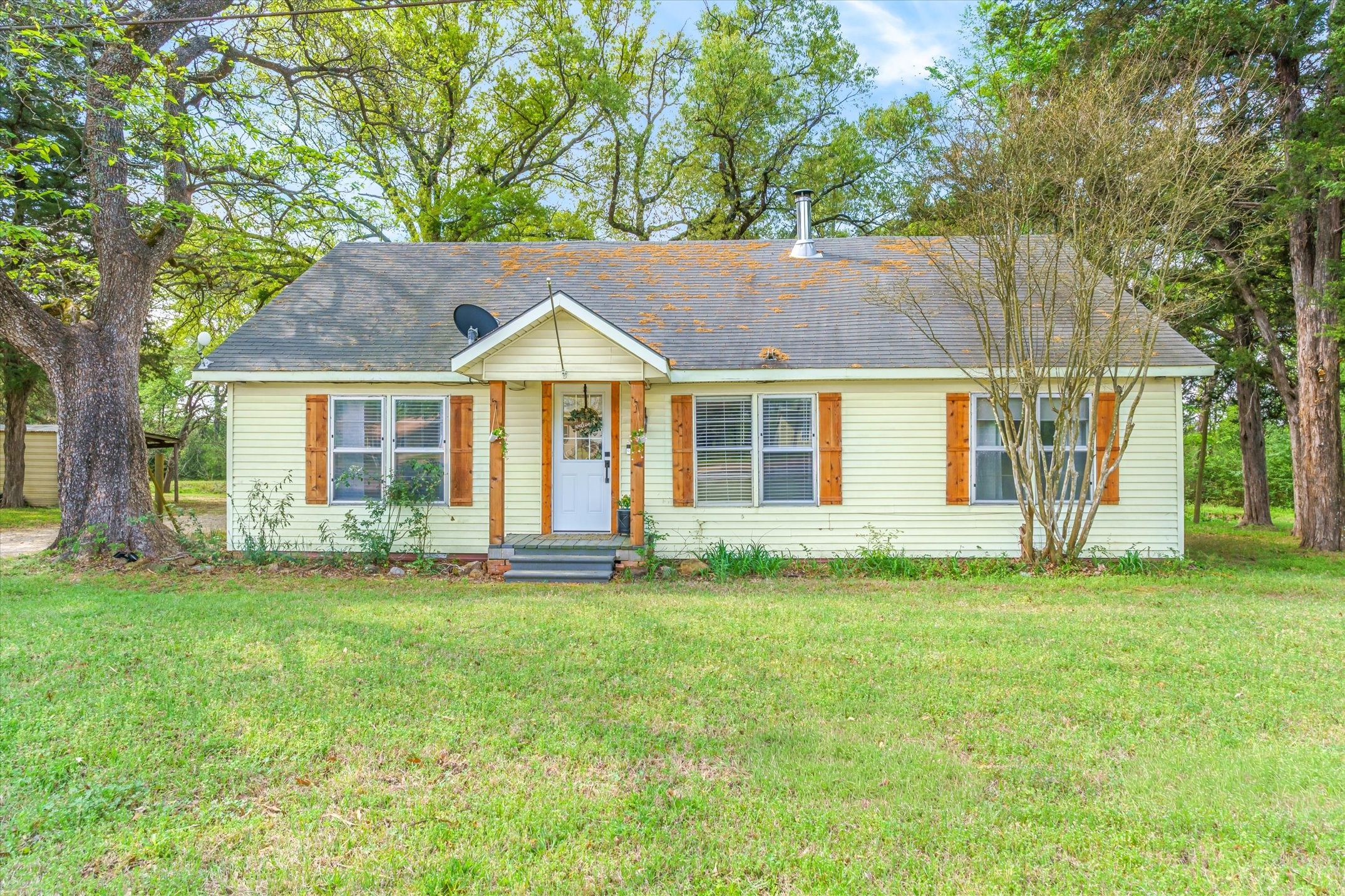 15853 State Highway 80 Edgewood TX 75117