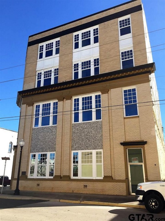 202 E Main Street Henderson TX 75652