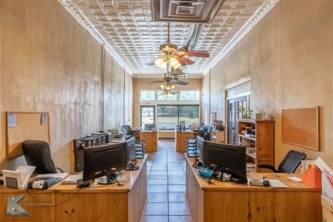 1305 S 1st Street Abilene TX 79602