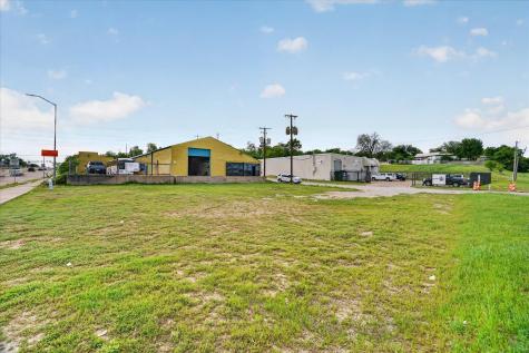 2025 E Rosedale Street Fort Worth TX 76104