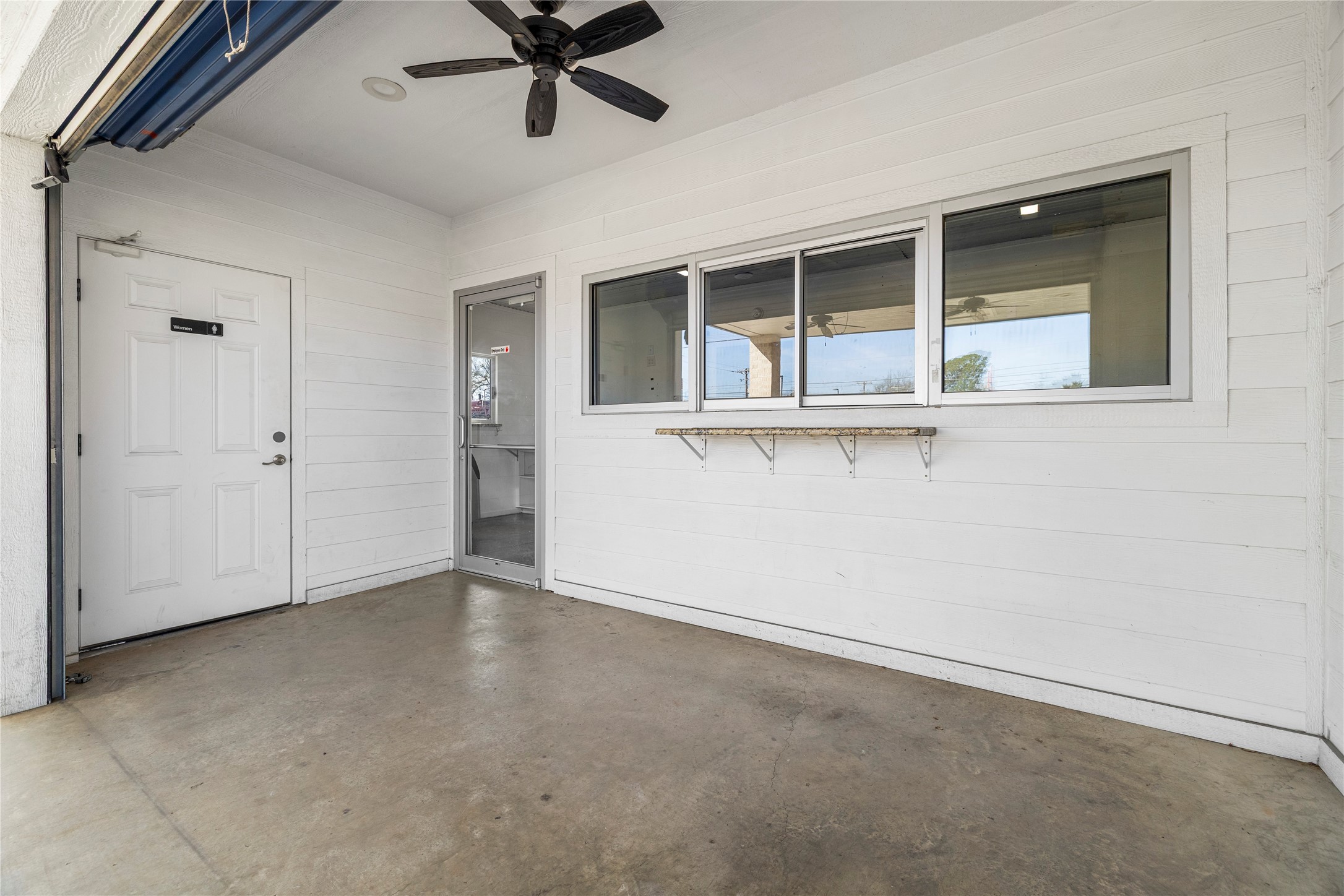 207 N Henderso Boulevard Kilgore TX 75662