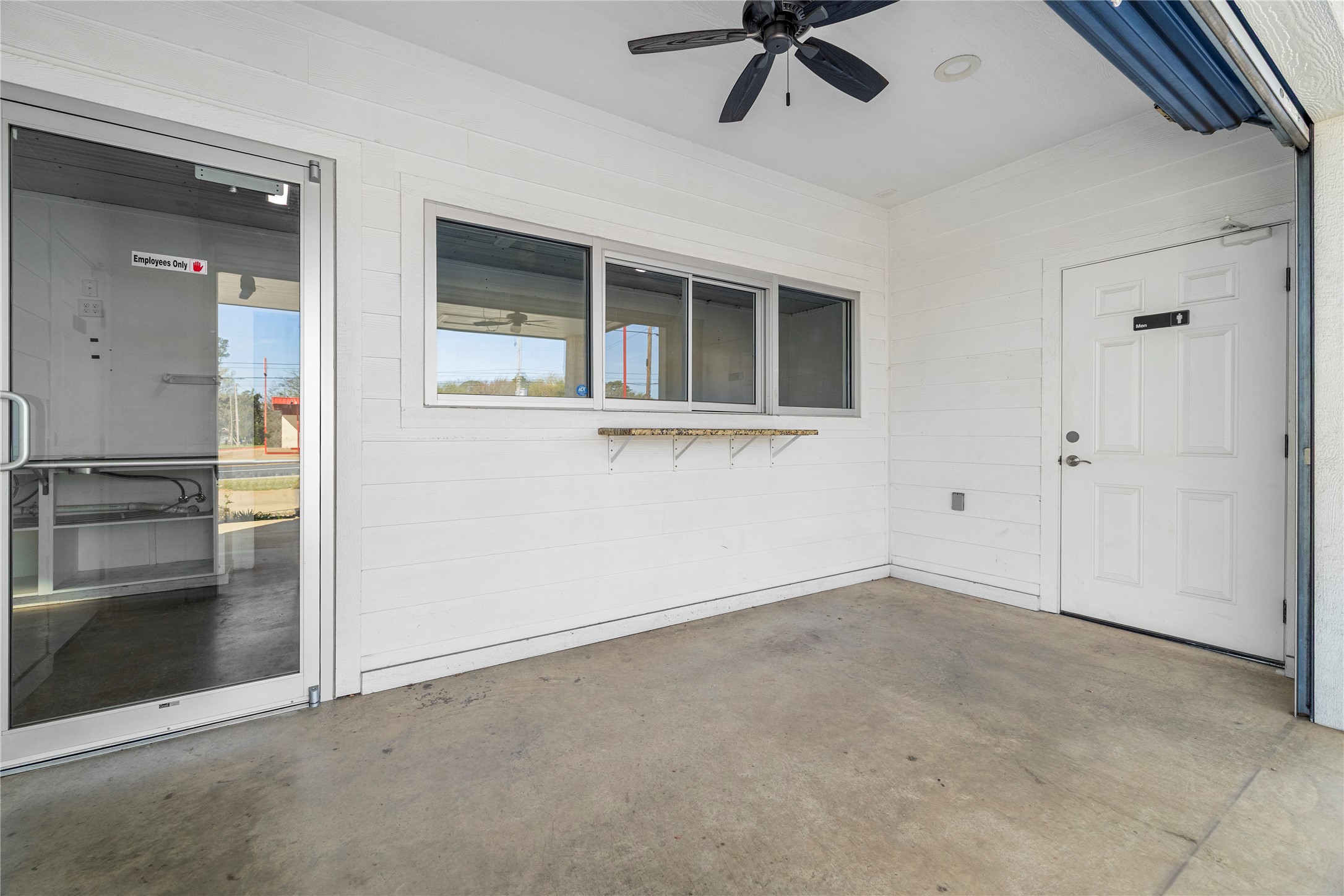 207 N Henderso Boulevard Kilgore TX 75662