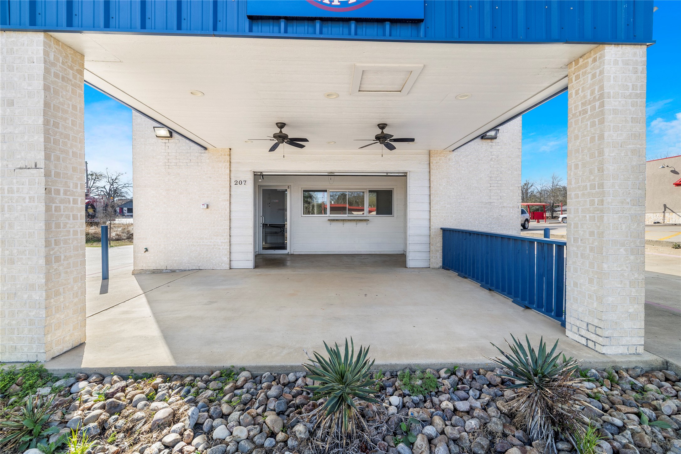 207 N Henderso Boulevard Kilgore TX 75662
