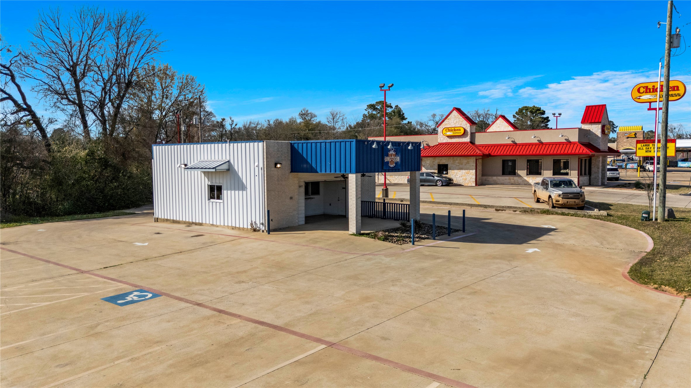 207 N Henderso Boulevard Kilgore TX 75662
