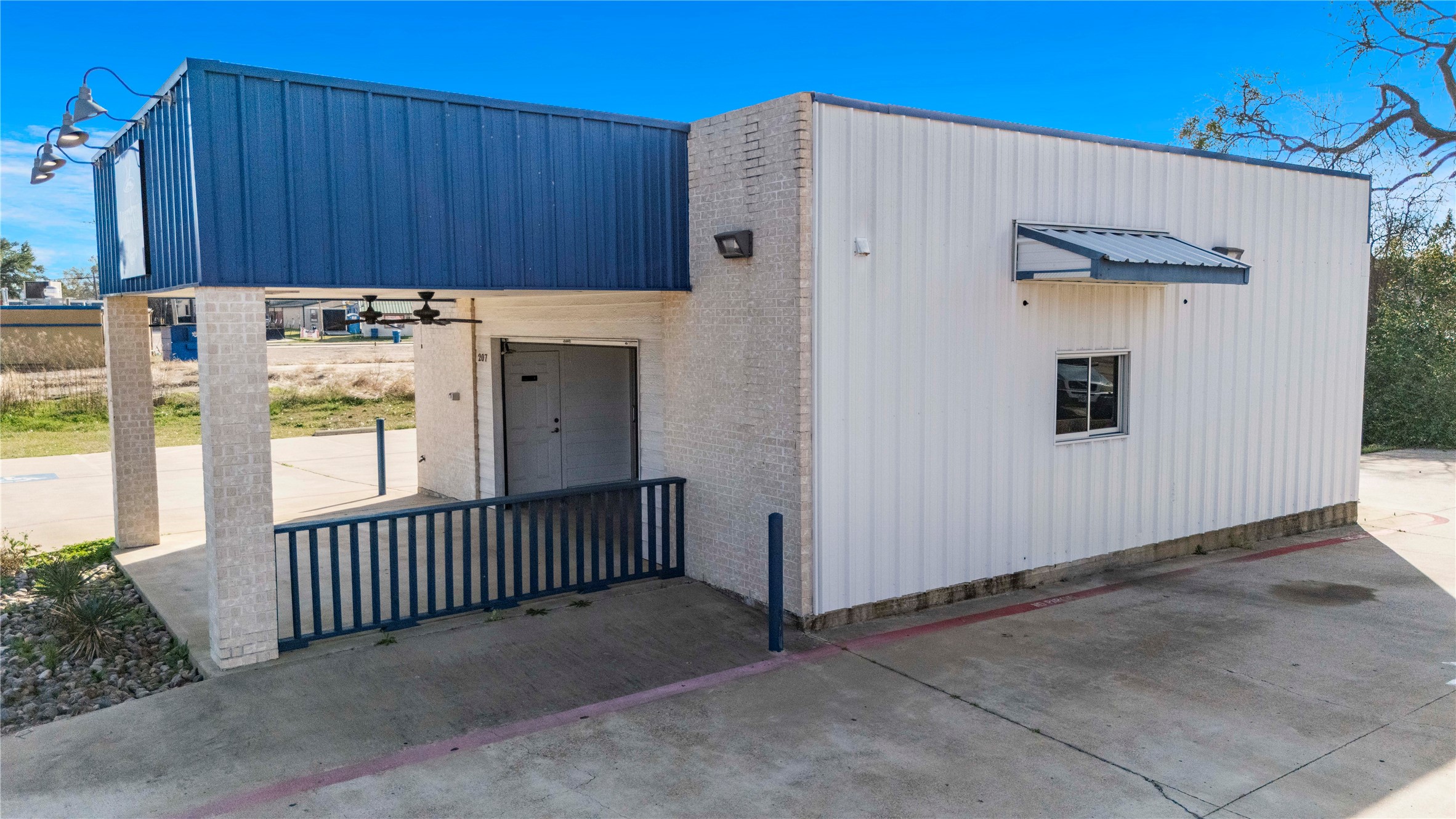 207 N Henderso Boulevard Kilgore TX 75662