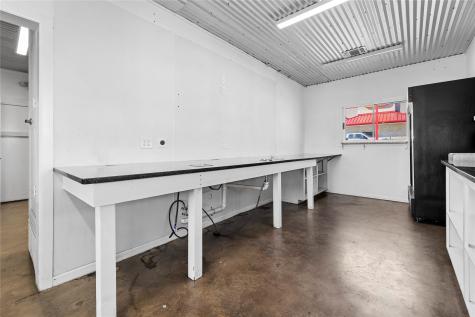207 N Henderso Boulevard Kilgore TX 75662