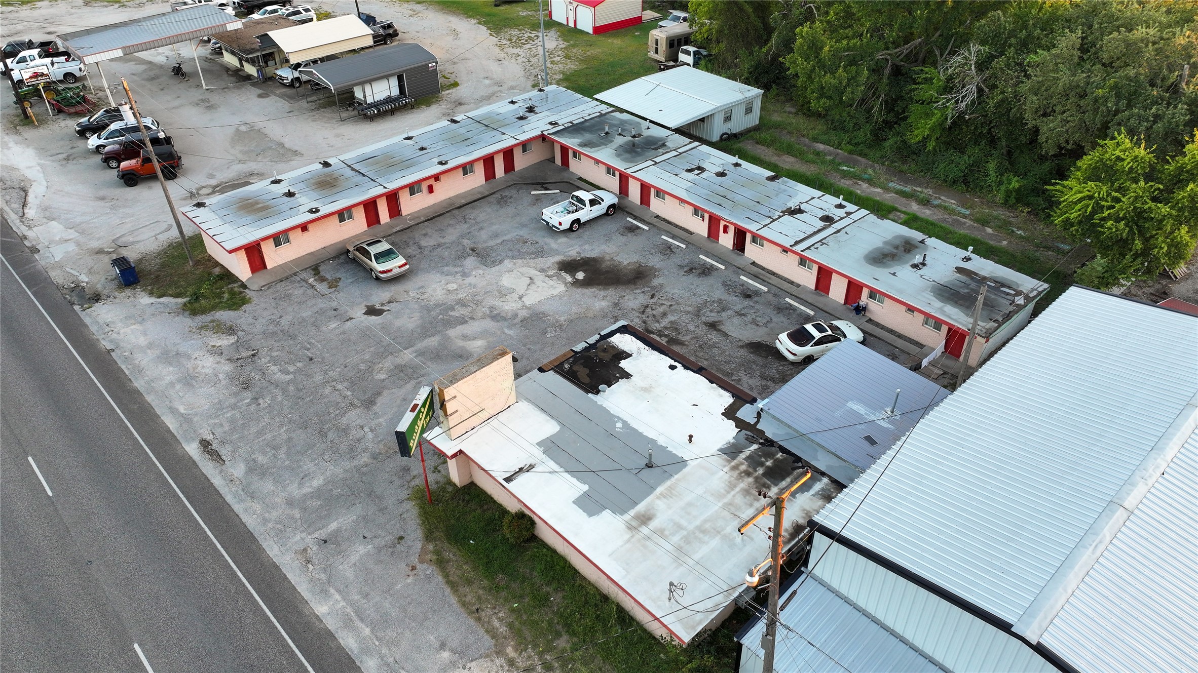 1408 E Wise Street Bowie TX 76230