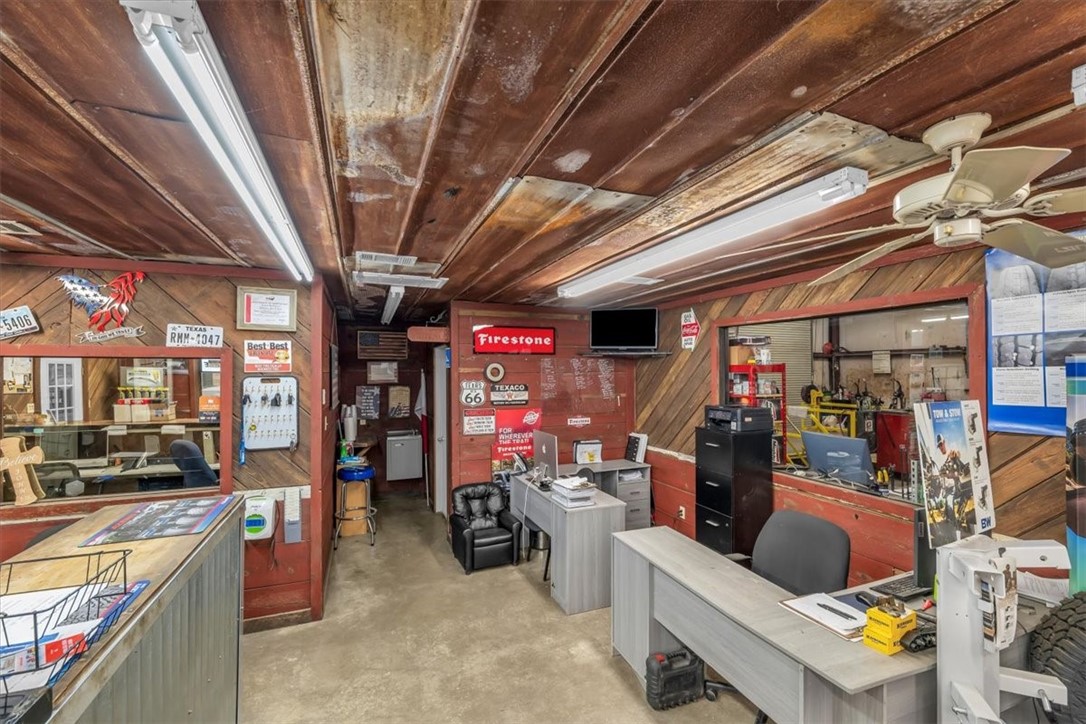 141 N Fairway Fairfield TX 75840