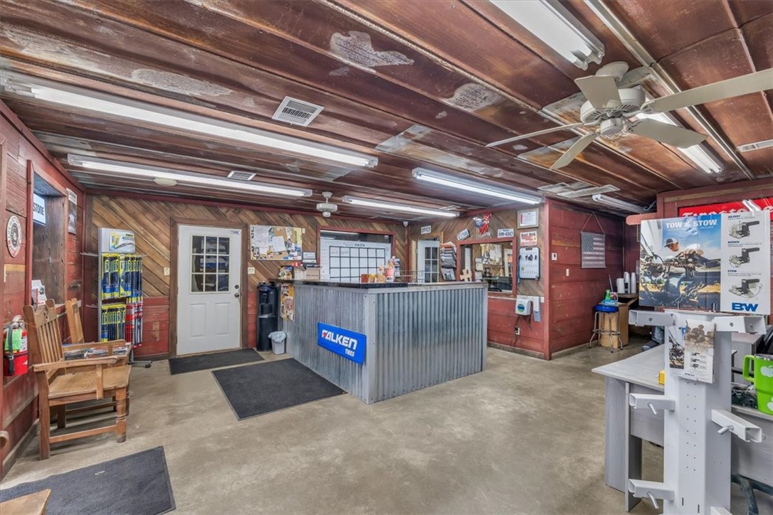 141 N Fairway Fairfield TX 75840