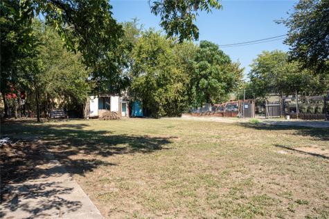 2751 Clarence Street Dallas TX 75215