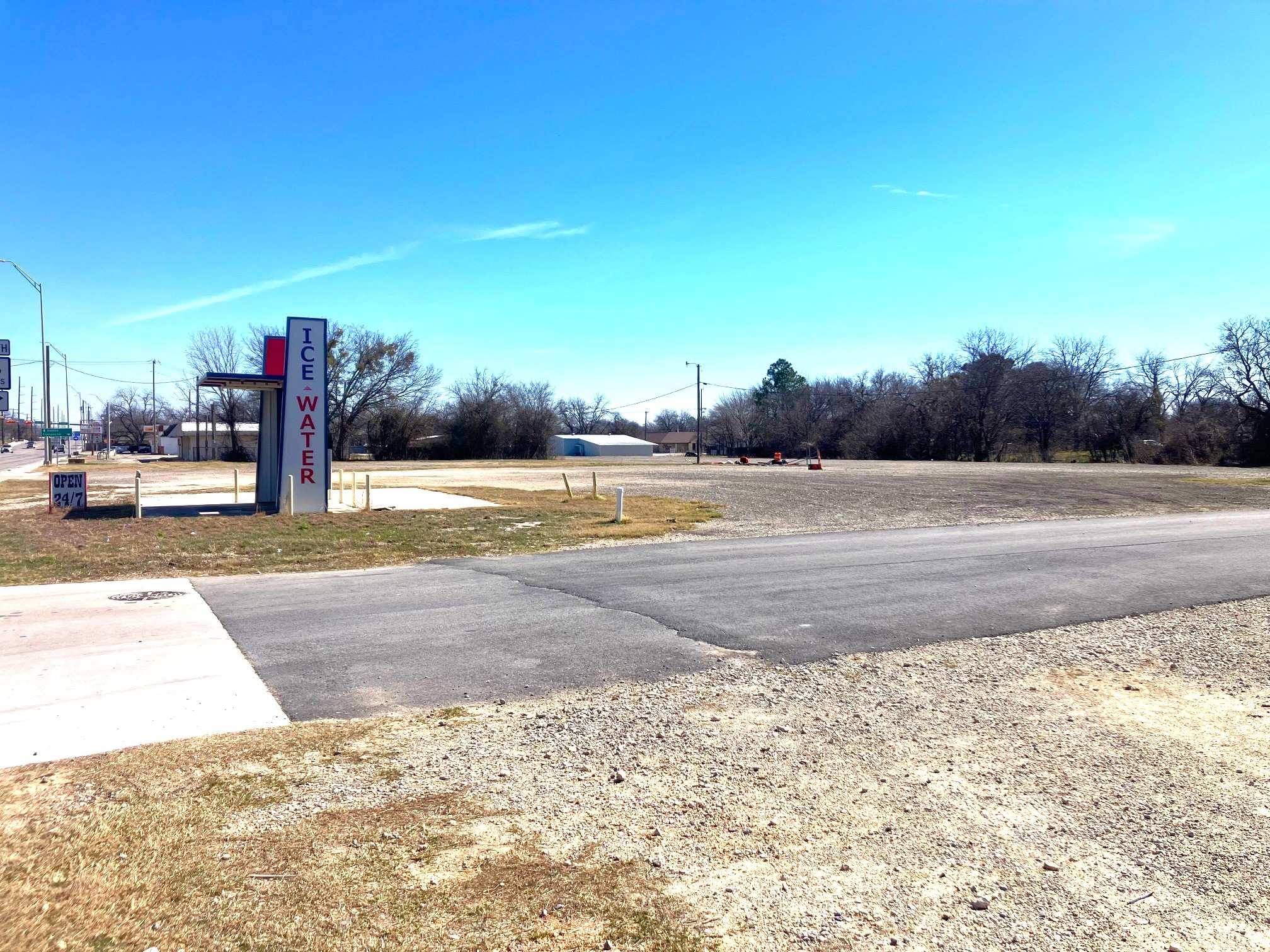 208 W Navarro Avenue De Leon TX 76444