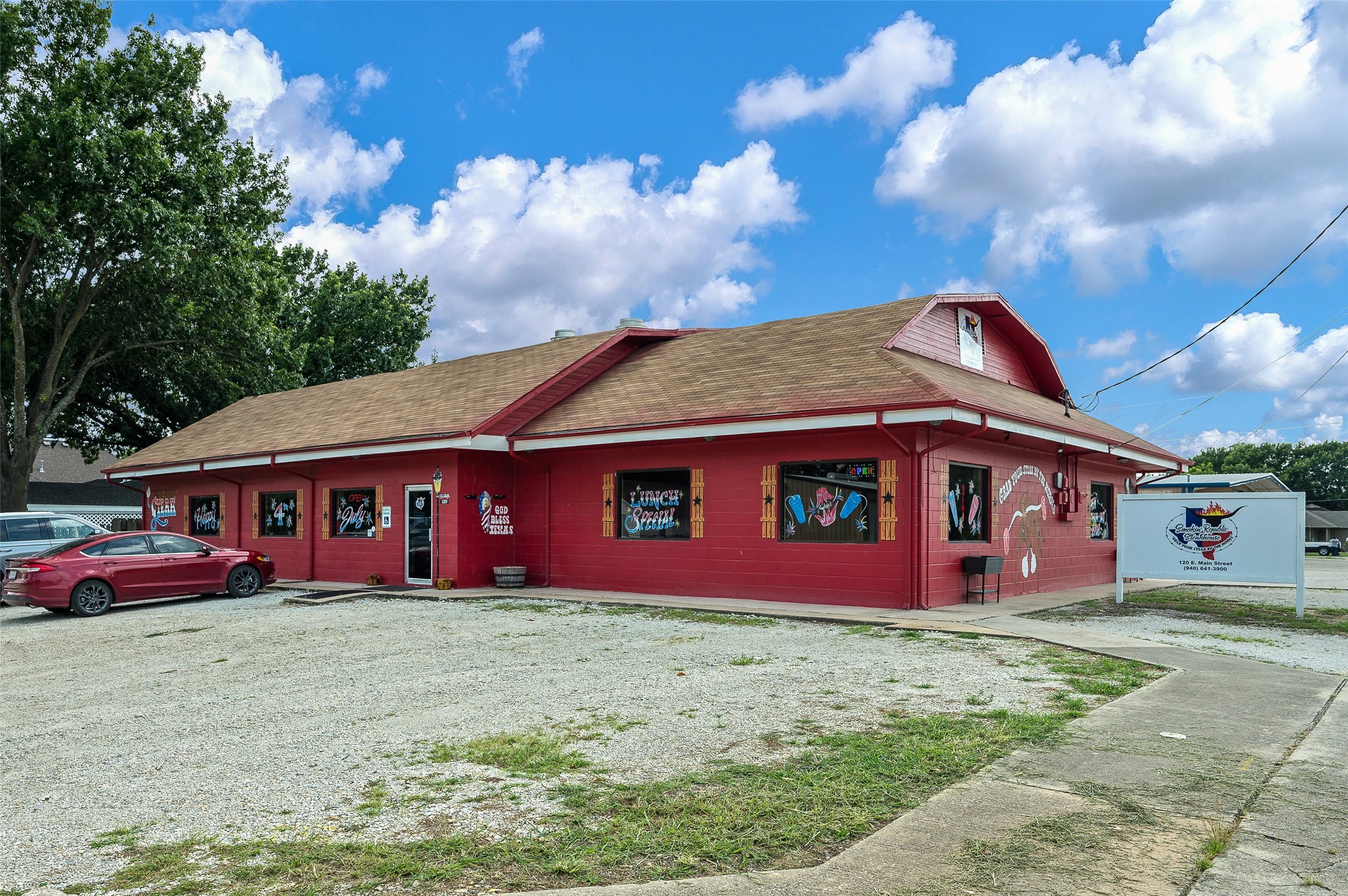 120 E Main Street Lindsay TX 76250