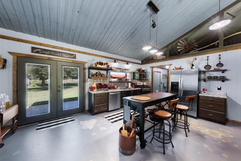 5608 Highway 82 Blossom TX 75416