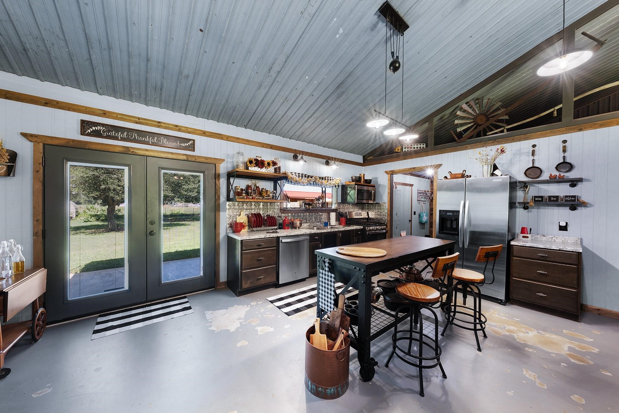 5608 Highway 82 Blossom TX 75416