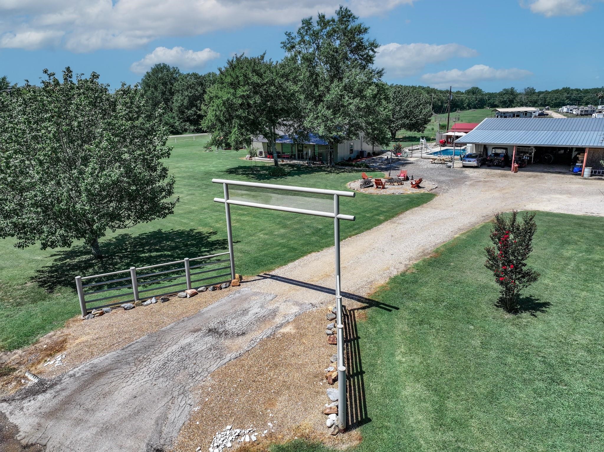 5608 Highway 82 Blossom TX 75416
