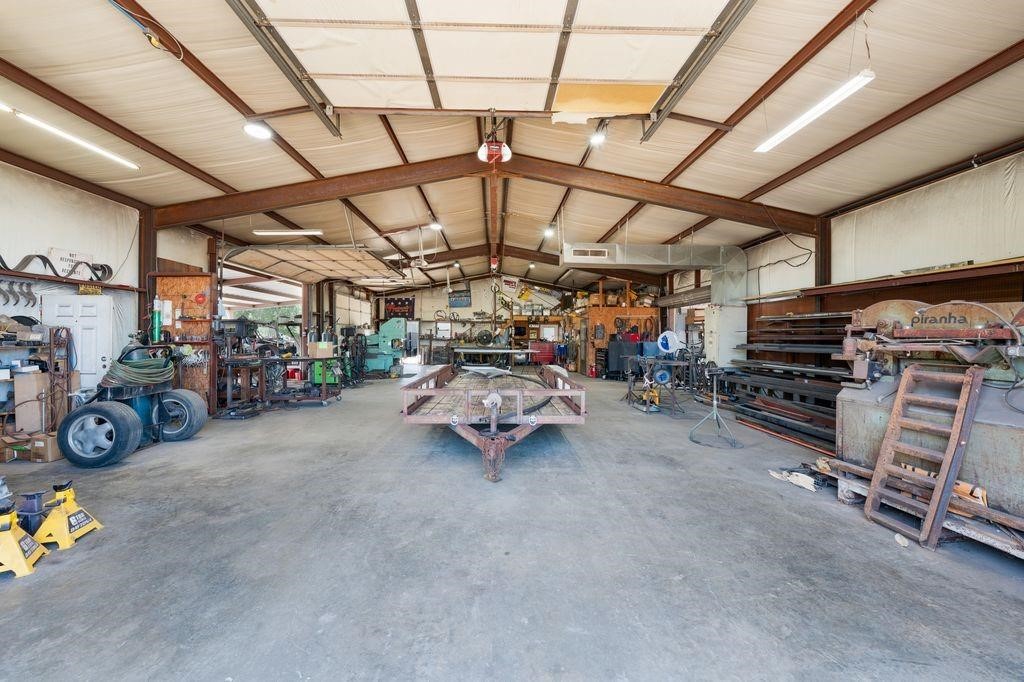 5608 Highway 82 Blossom TX 75416