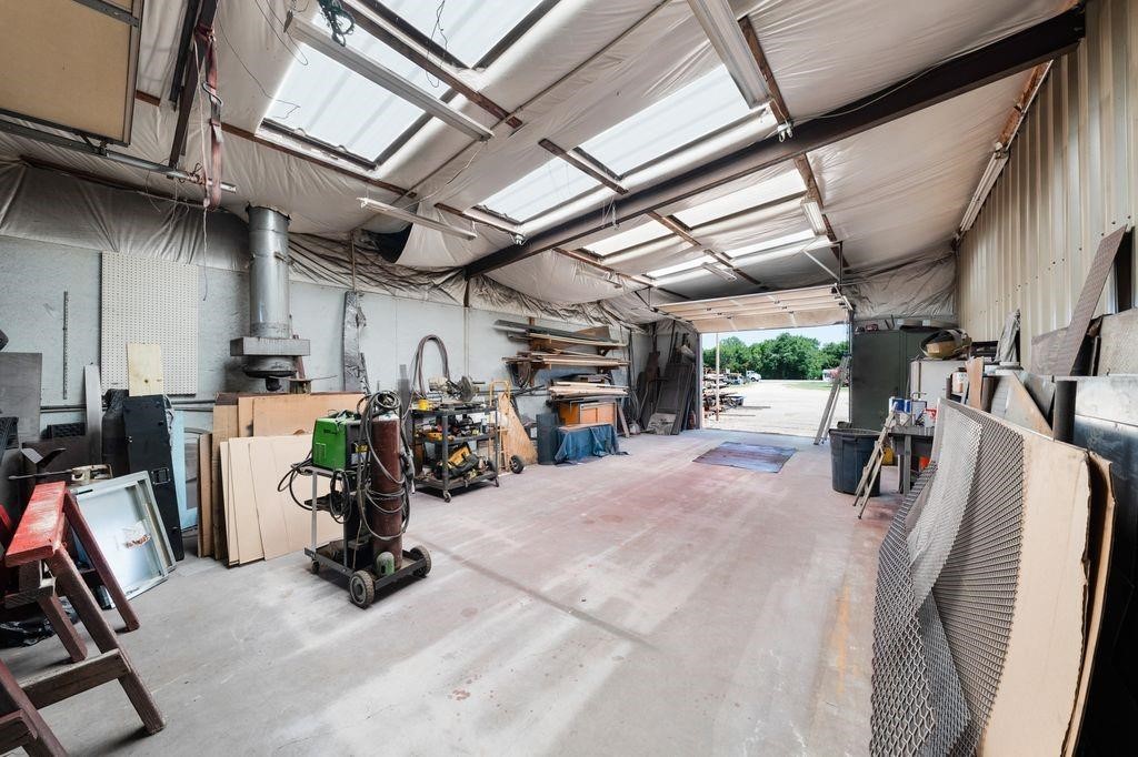 5608 Highway 82 Blossom TX 75416
