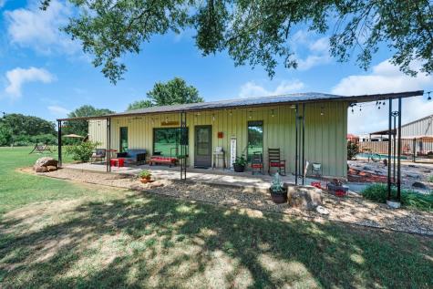 5608 Highway 82 Blossom TX 75416