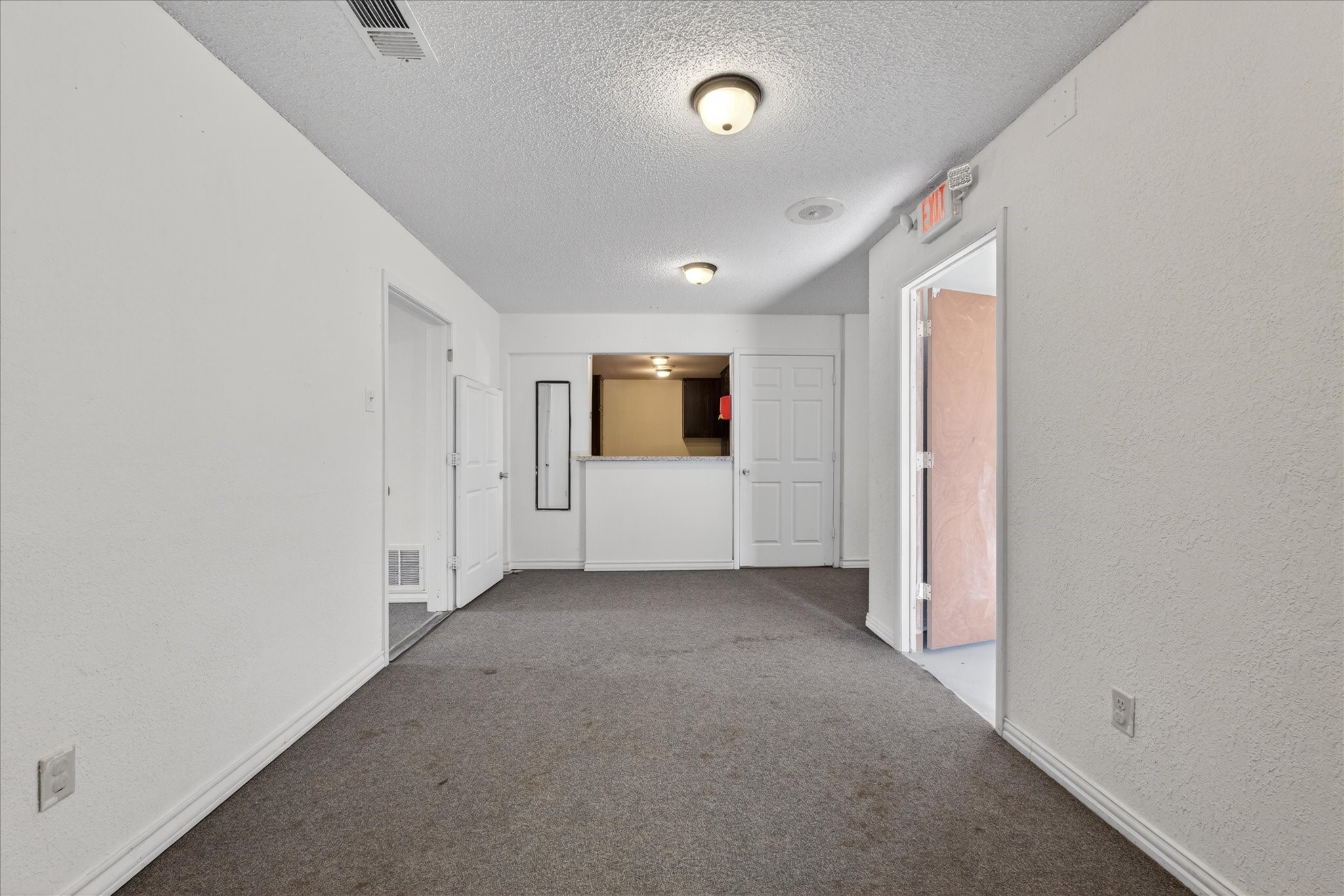 611 W Spring Valley Road Hewitt TX 76643