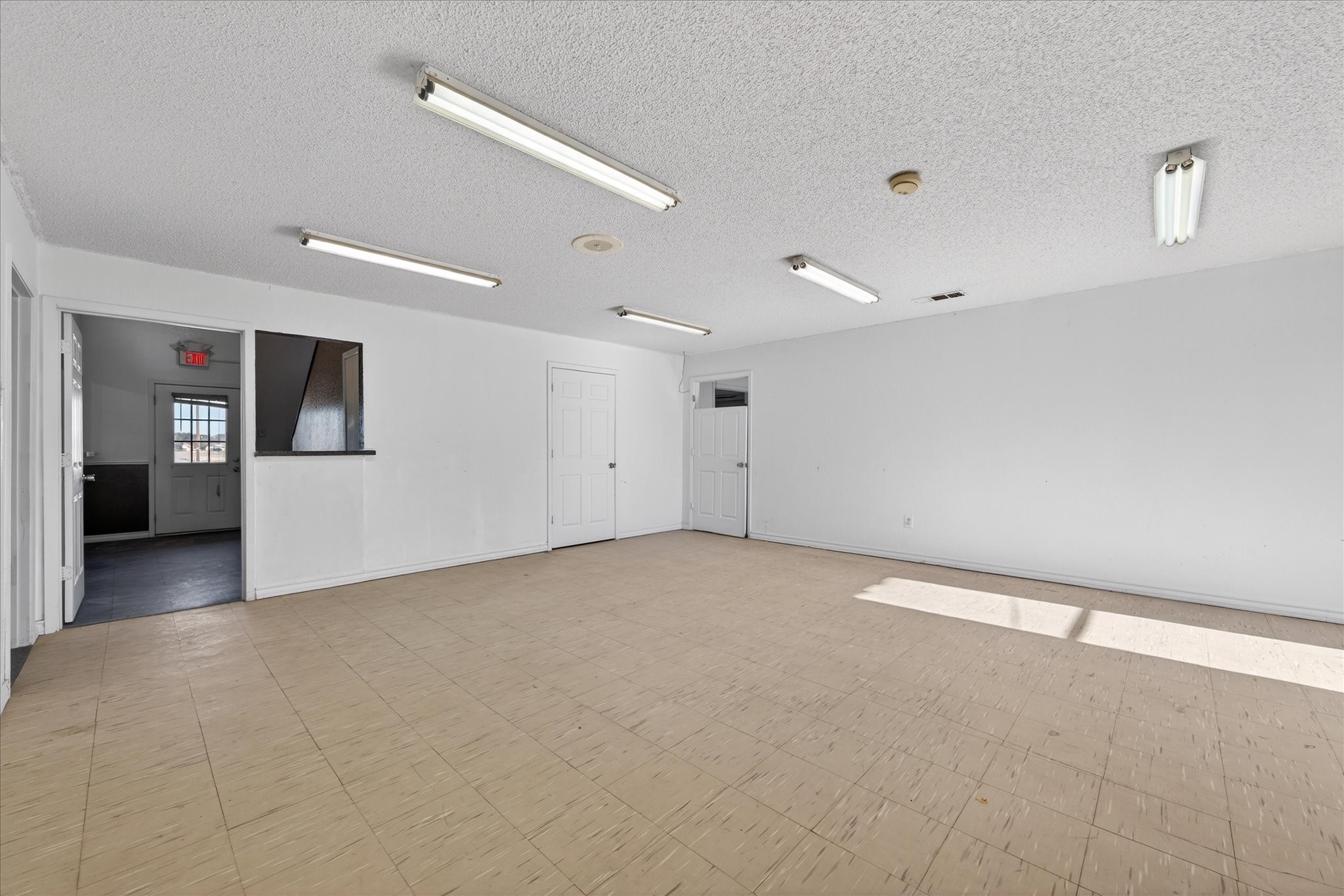 611 W Spring Valley Road Hewitt TX 76643