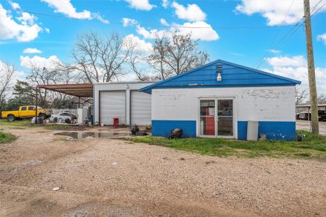 201 W Oak Street West TX 76691
