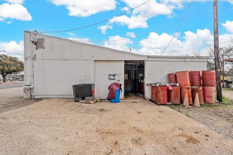 201 W Oak Street West TX 76691