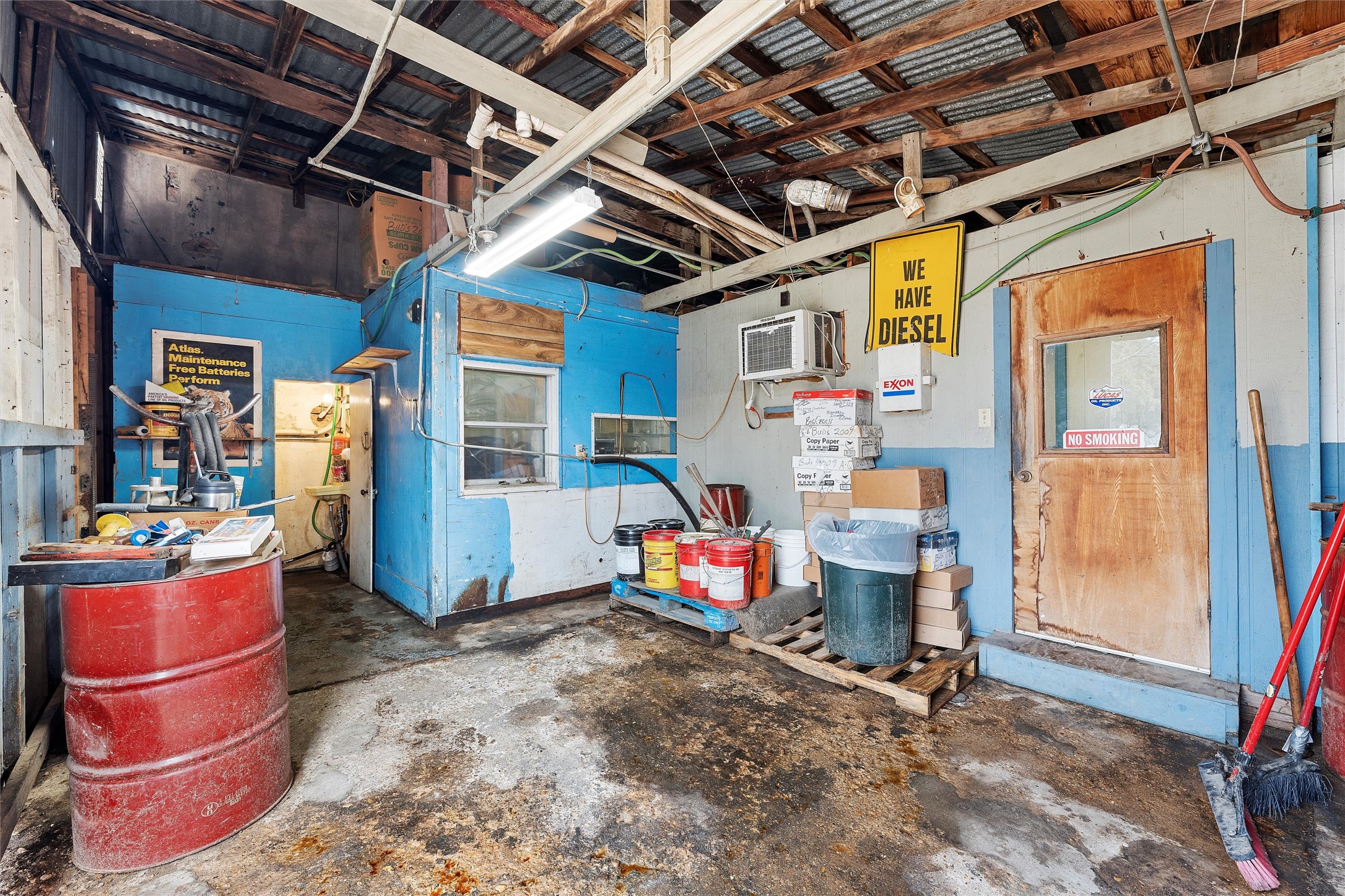 201 W Oak Street West TX 76691