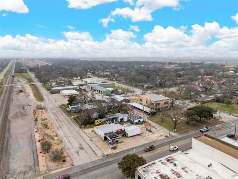 201 W Oak Street West TX 76691