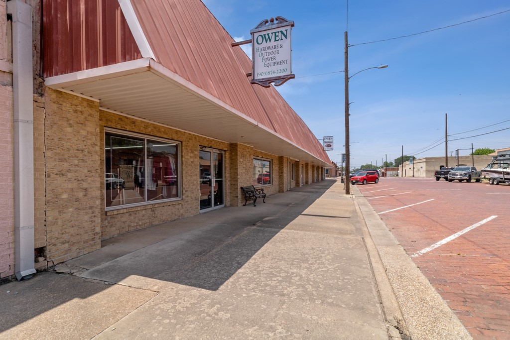 216 N Commerce Street Corsicana TX 75110