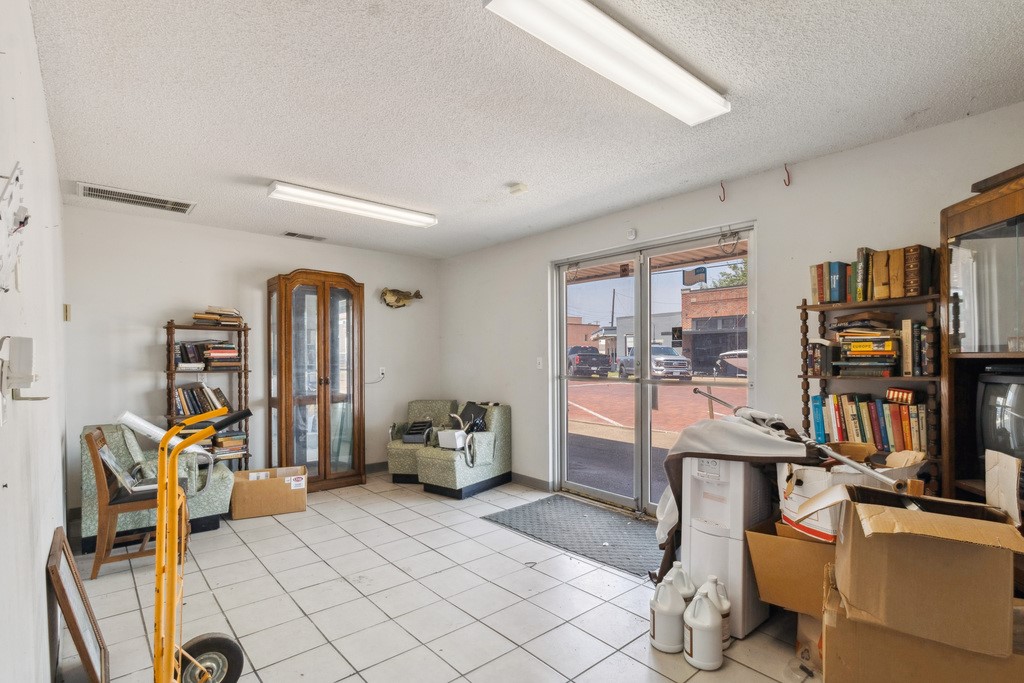216 N Commerce Street Corsicana TX 75110