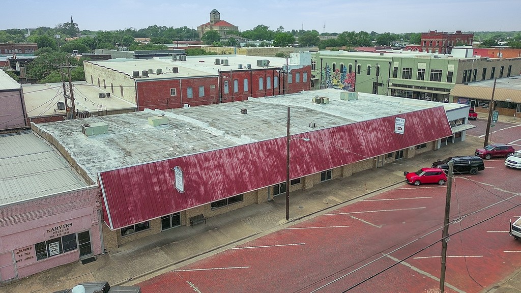216 N Commerce Street Corsicana TX 75110
