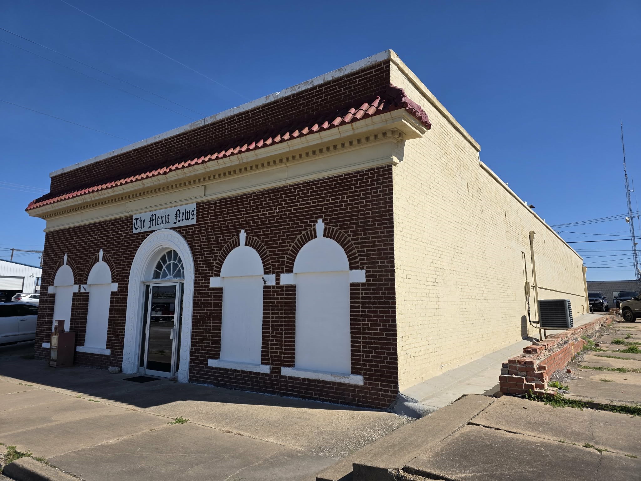 214 N Railroad Street Mexia TX 76667