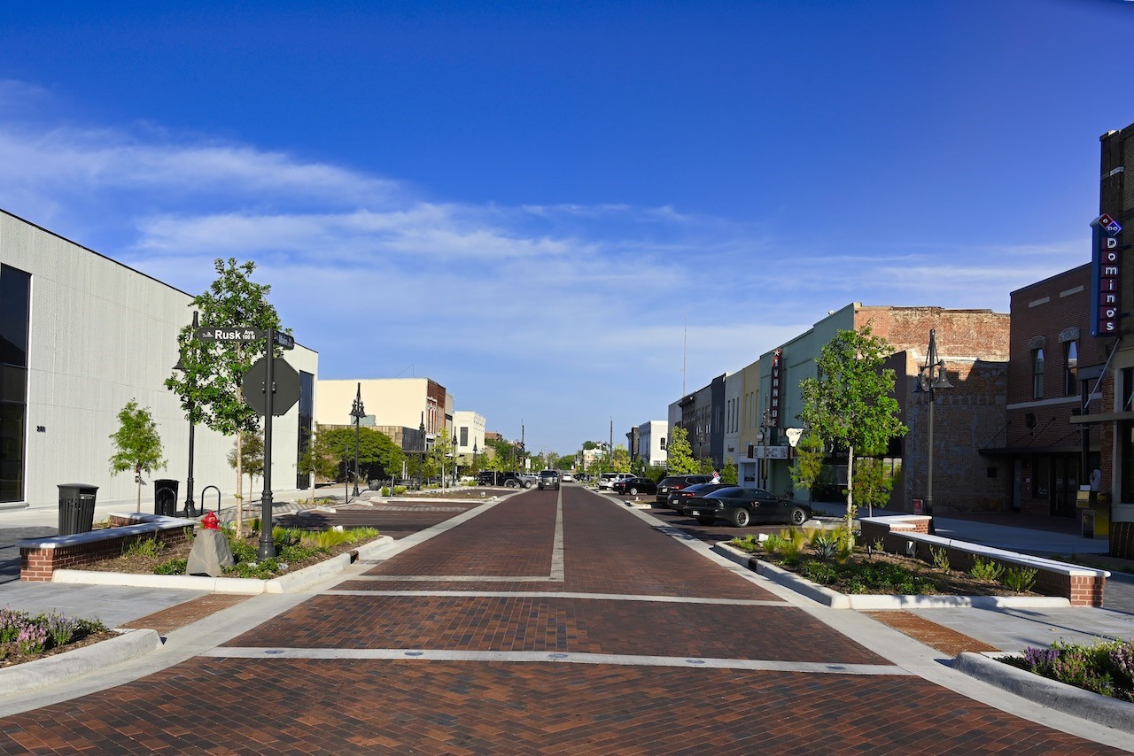 425 W Main Street Denison TX 75020
