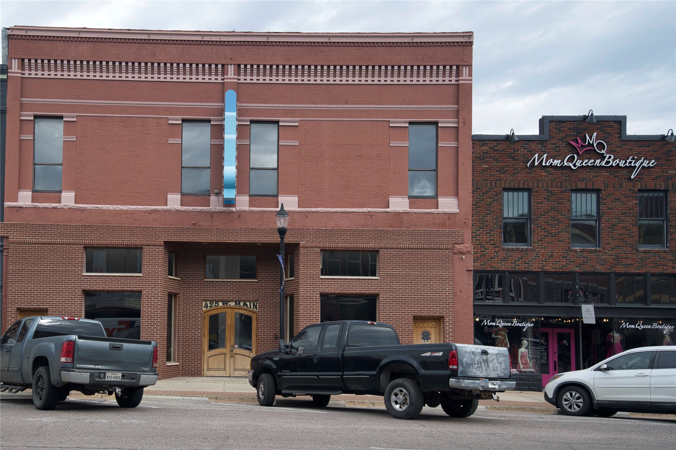 425 W Main Street Denison TX 75020