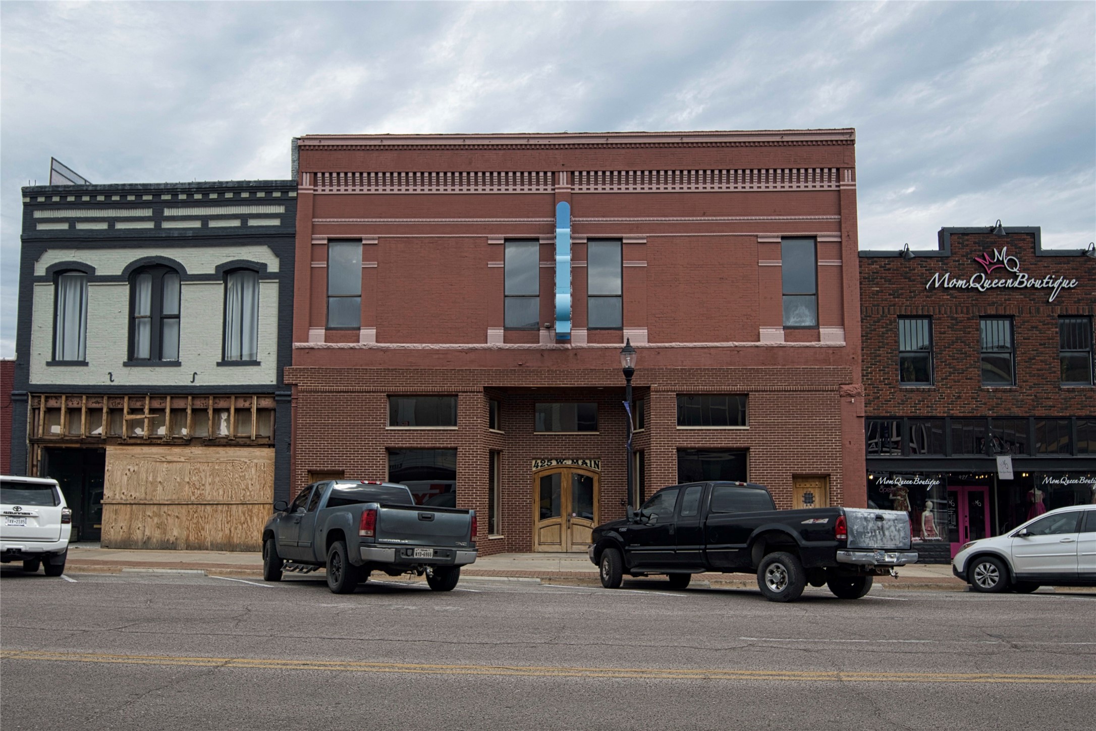 425 W Main Street Denison TX 75020