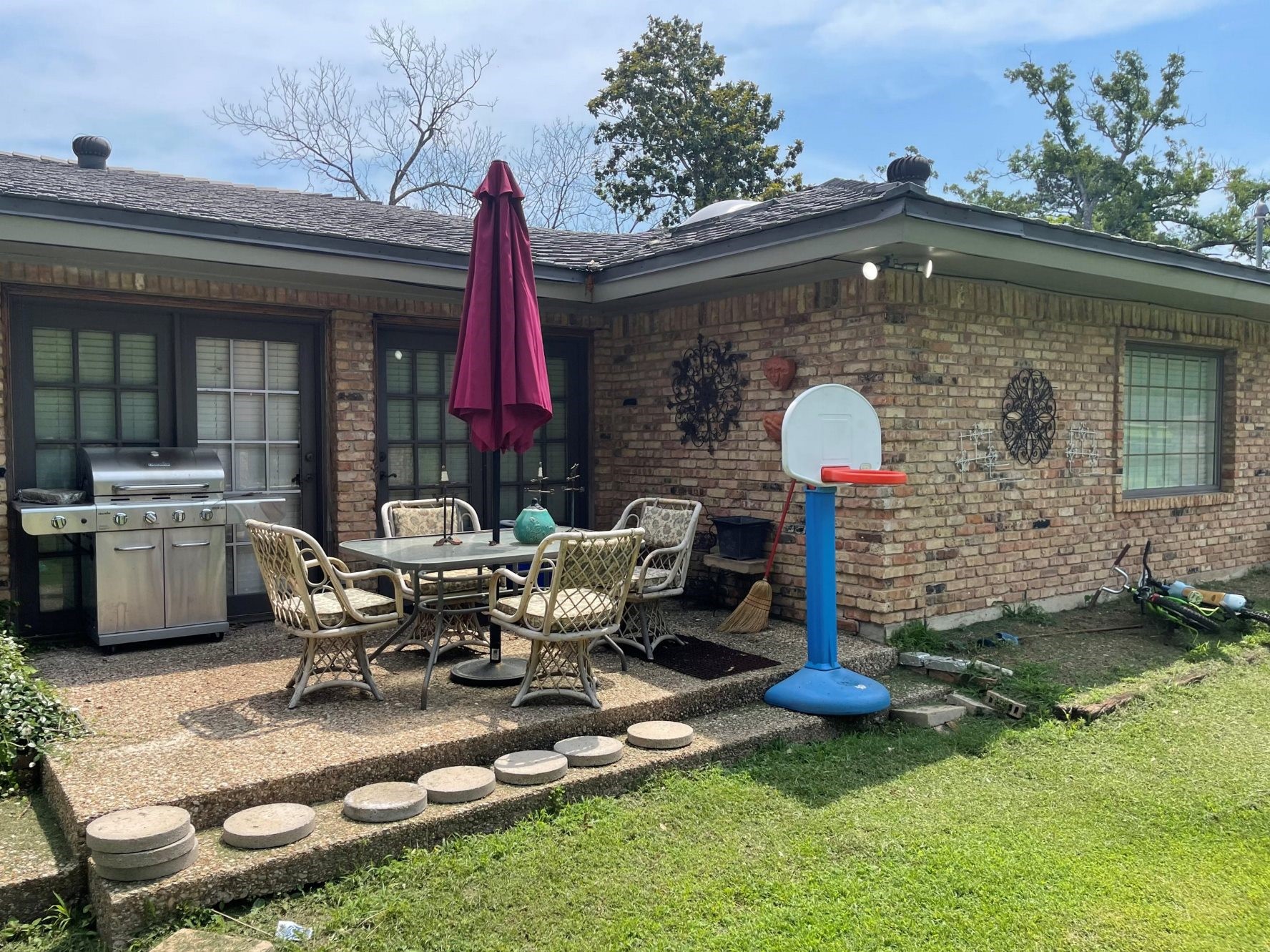900 S Palestine Street Athens TX 75751