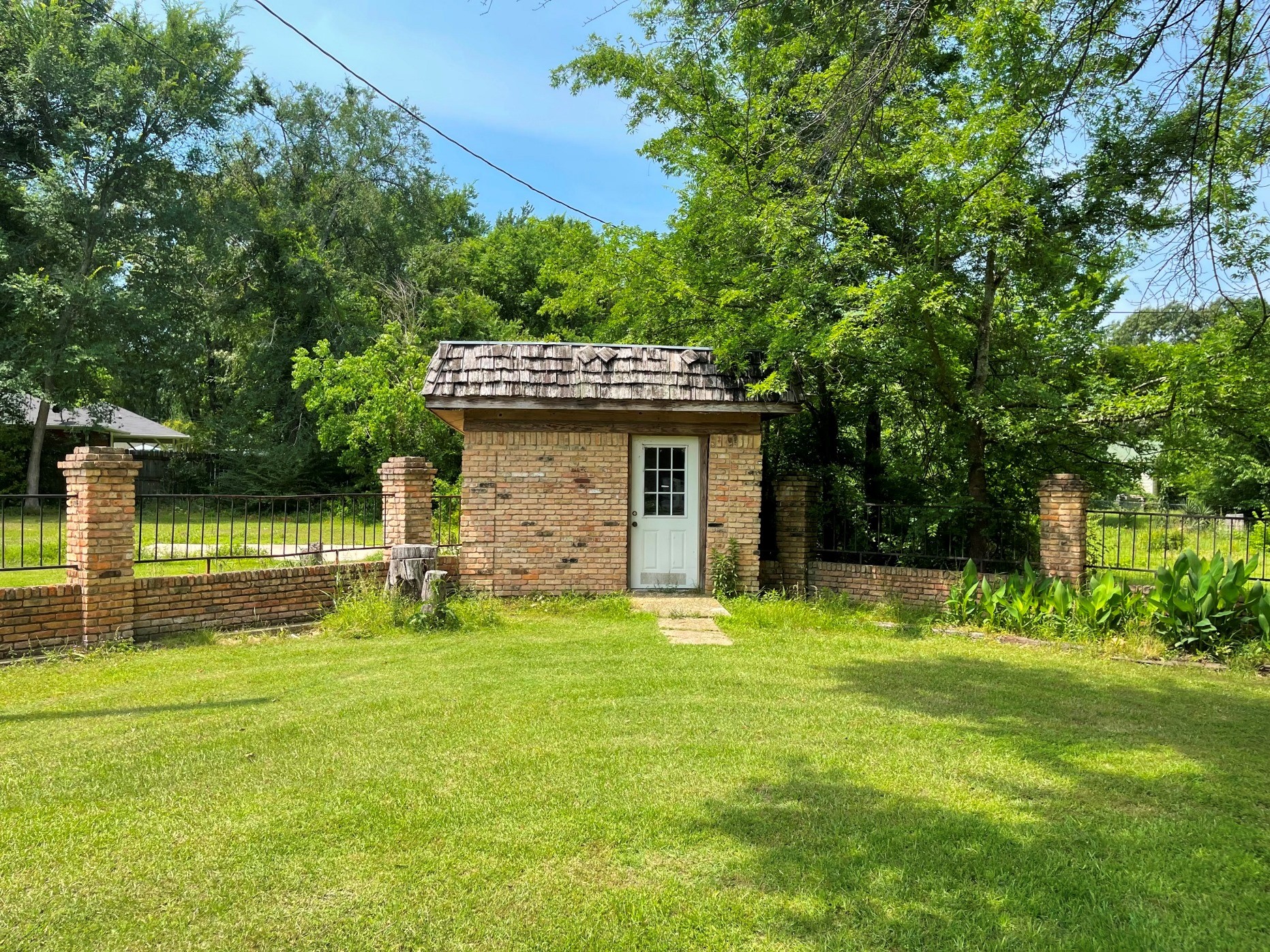 900 S Palestine Street Athens TX 75751